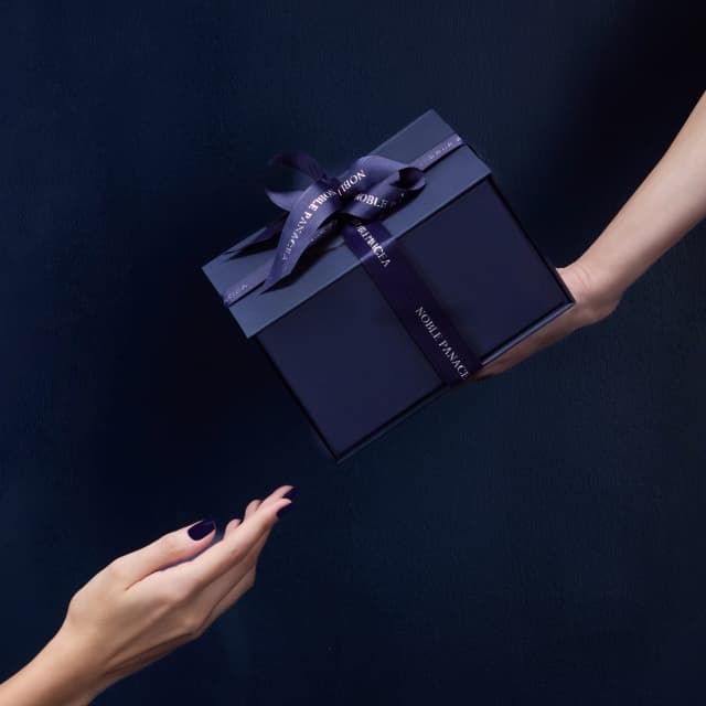 EXCLUSIVE ONLINE SETS